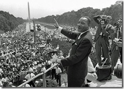 Martin Luther King ofrece su famoso discurso durante la Marcha a Washington por el Empleo y la Libertad